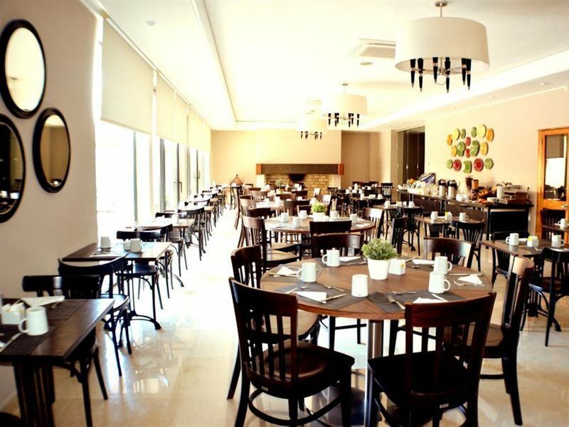 Hotel D. Luis - אלבאס מראה חיצוני תמונה