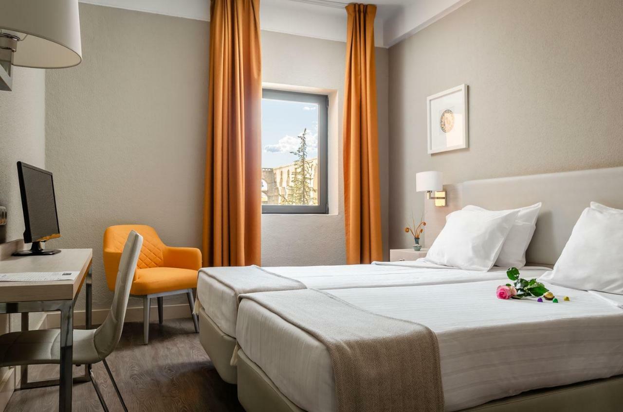 Hotel D. Luis - אלבאס מראה חיצוני תמונה